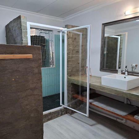 Emmaus Apartment Блумфонтейн Екстер'єр фото