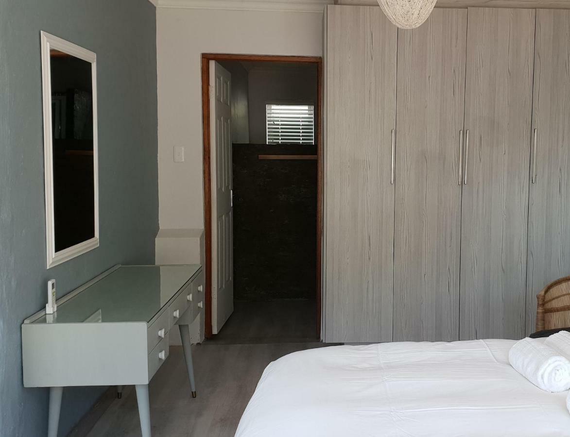 Emmaus Apartment Блумфонтейн Екстер'єр фото